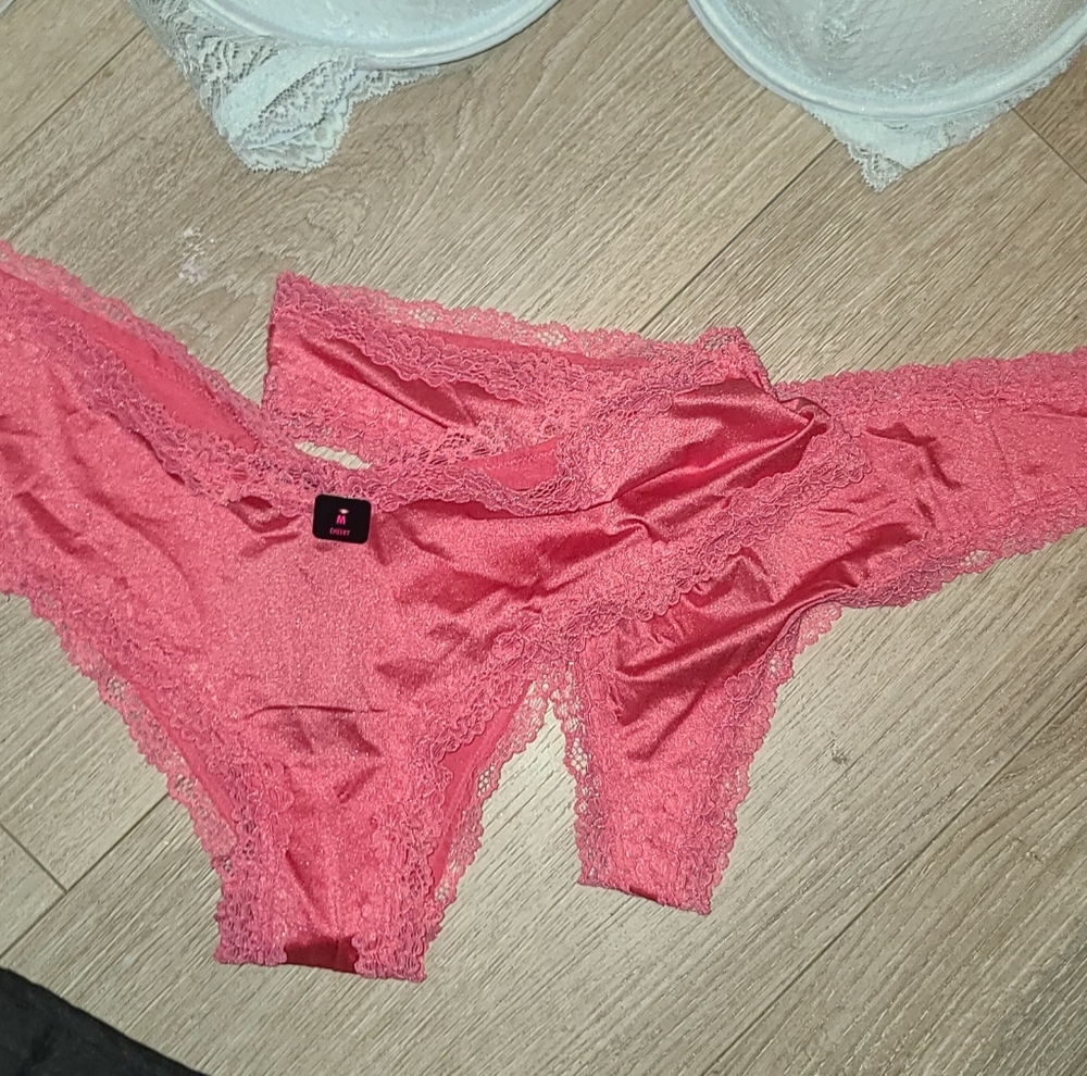 Elegant Pink Lace Panties